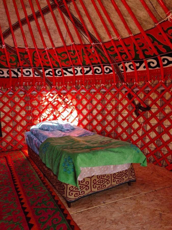 Feel Nomad Yurt Camp Hotel Ak-Say Eksteriør billede