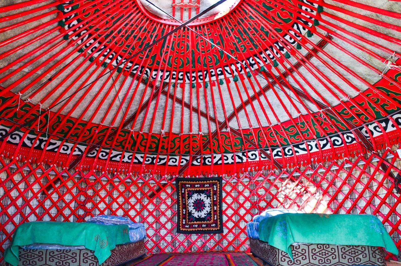 Feel Nomad Yurt Camp Hotel Ak-Say Eksteriør billede